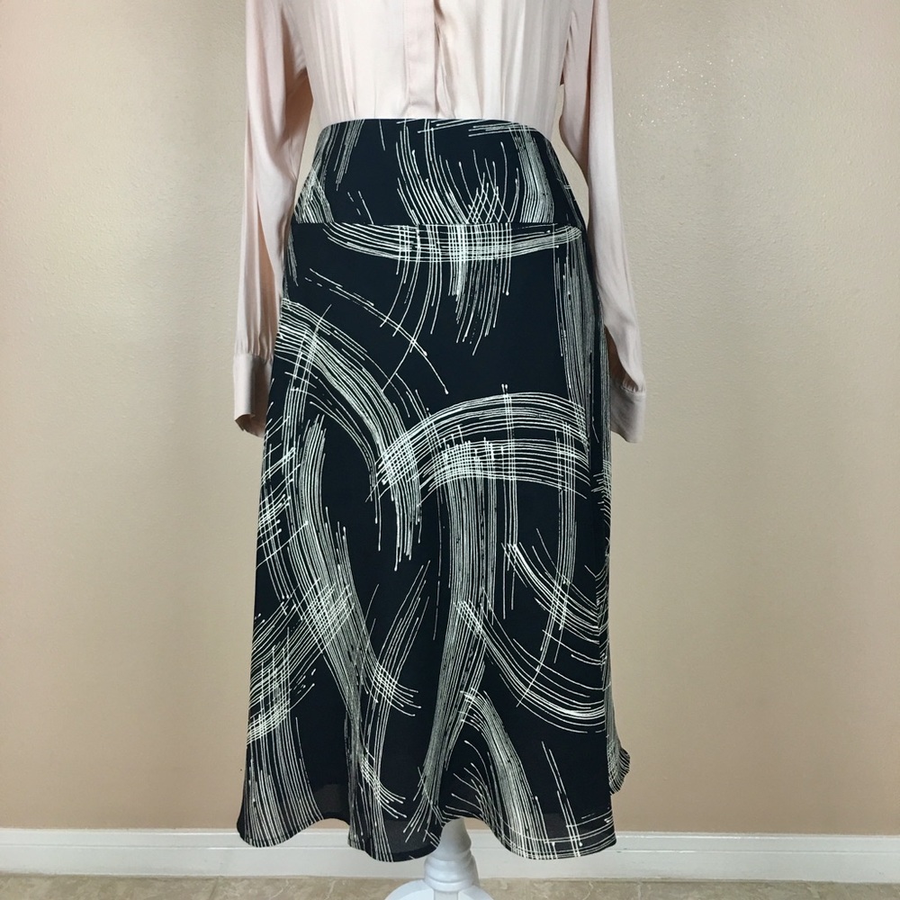 Black and Ivory Print Skirt Size 16W